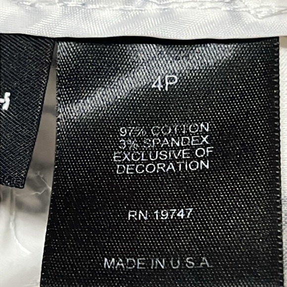 🌺🌺 SAMANTHA STRETCH petite white, beige, & black skirt Size 4 P - Picture 4 of 4